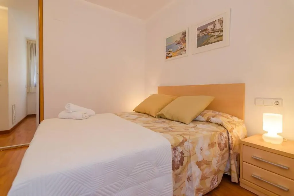 Apto. Corona 5 Huespedes Lloret de Mar Daire